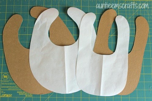 Basic Bib Tutorial with Printable Template in Two Sizes | Auntieemscrafts.com