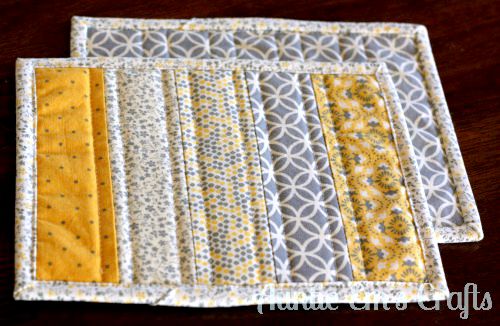 Quilt and mug rug Ideas for yellow and gray fabric | AuntieEmCrafts.com