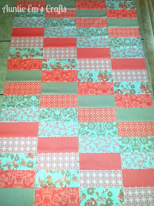 Weekend Coin Quilt Tutorial by AuntieEmsCrafts.com