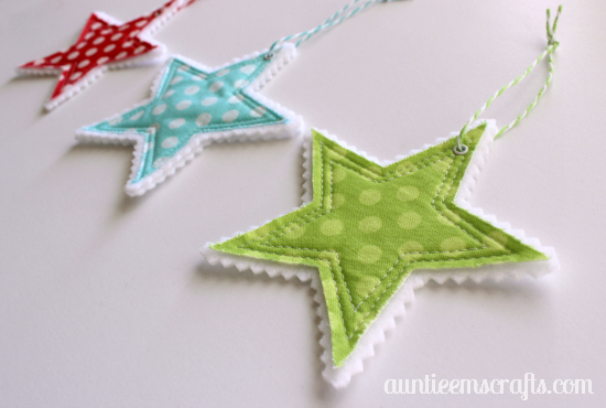 Star ornaments made with fabric and felt by AuntieEmsCrafts.com. So cute! 
