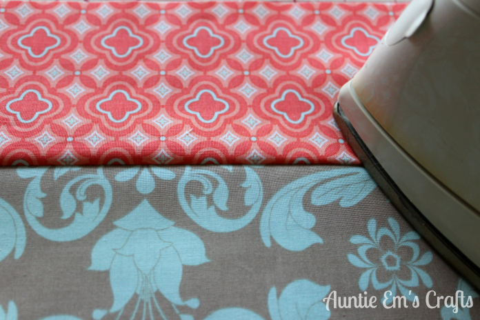 Weekend Coin Quilt Tutorial by AuntieEmsCrafts.com