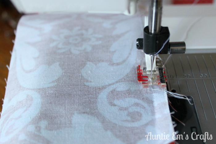 Weekend Coin Quilt Tutorial by AuntieEmsCrafts.com