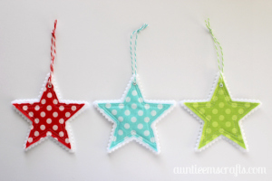 Star ornaments made with fabric and felt by AuntieEmsCrafts.com. So cute!