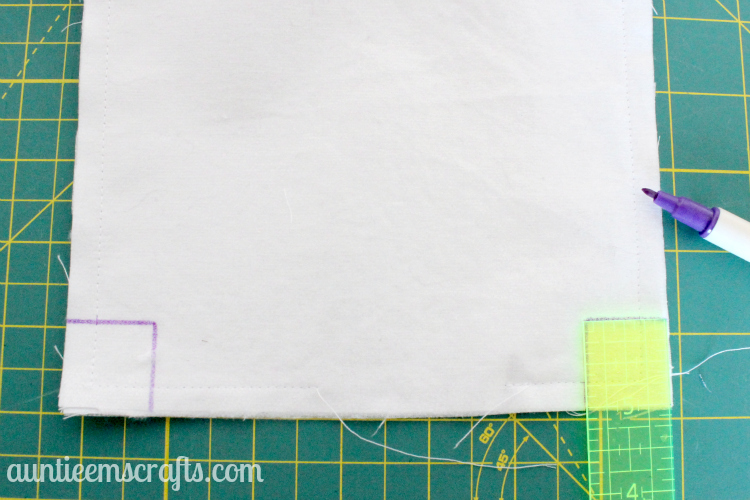 Maxi Pad and Pantiliner Zippered Pouch Tutorial | AuntieEmsCrafts.com